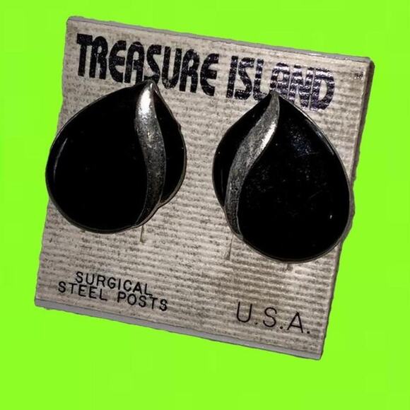 TREASURE ISLAND VINTAGE 80'S BLACK AND SILVER STUD EARRINGS - Picture 1 of 1